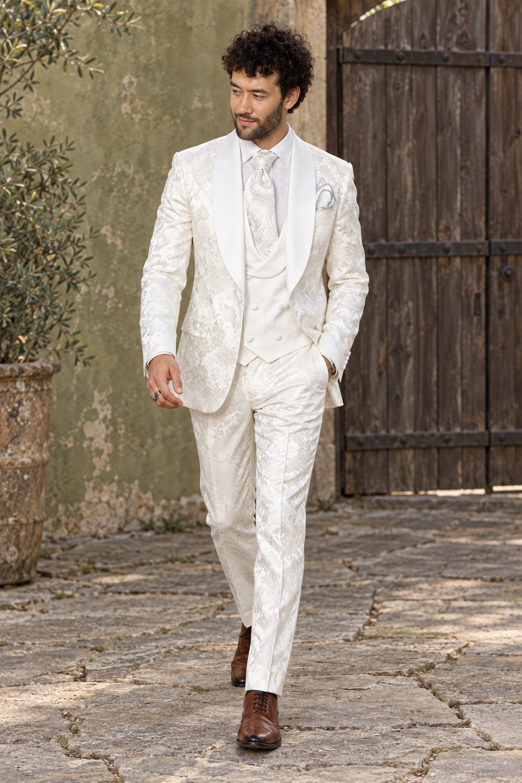 Vale White 2PC Suit
