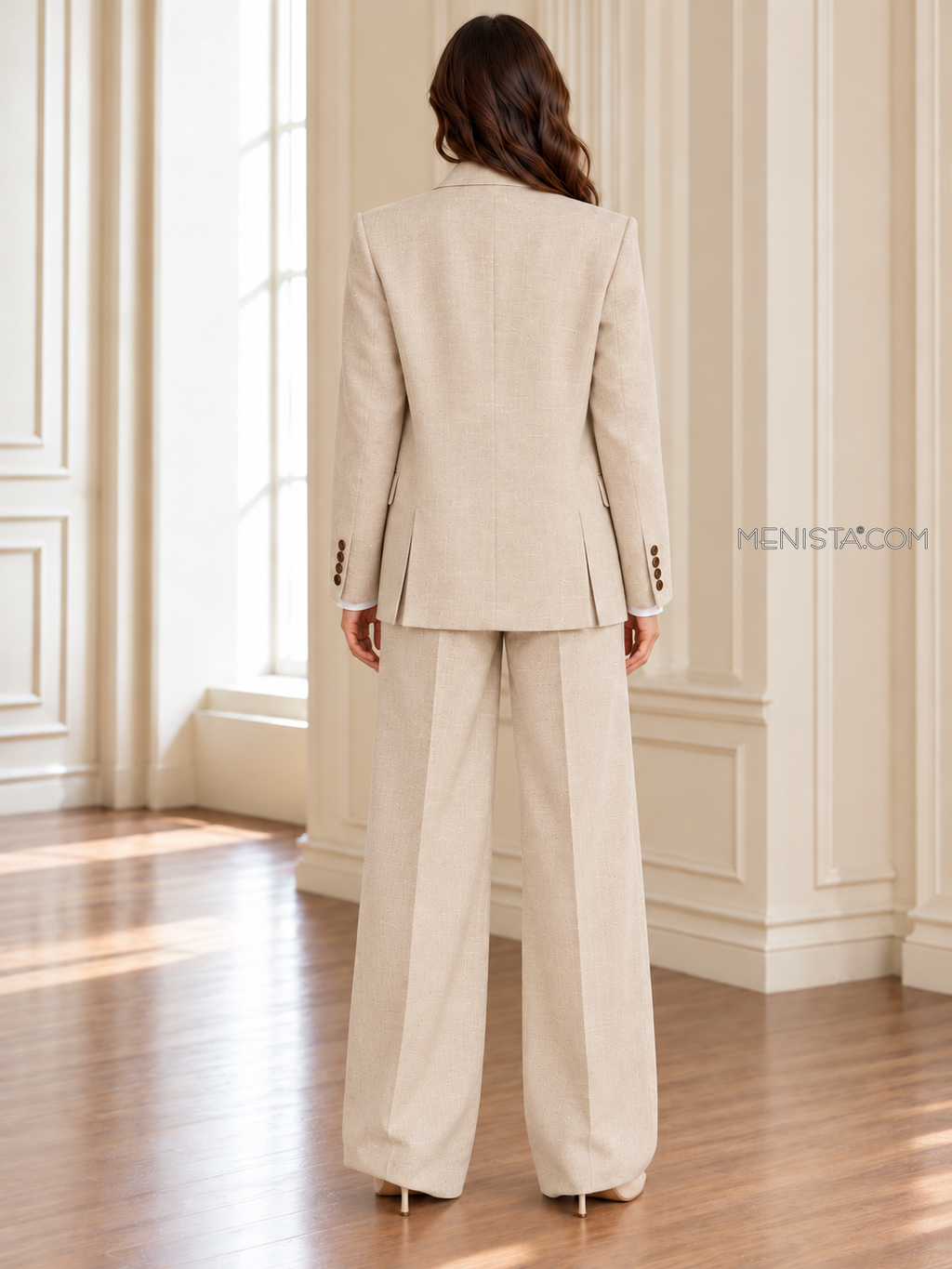 Zephyra women’s cream beige oversized linen two-piece suit, back view with matching wide-leg trousers.
