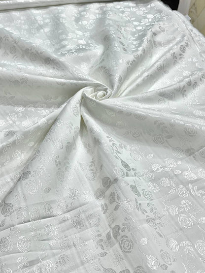 Menista Elegant White Jacquard Three-Piece Tuxedo Suit for Men